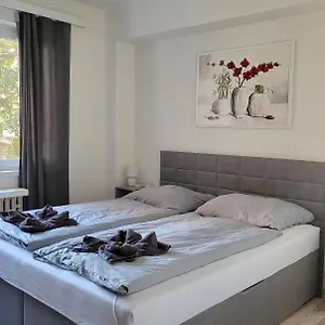 https://maruska-apartman.marianskelaznehotels.net